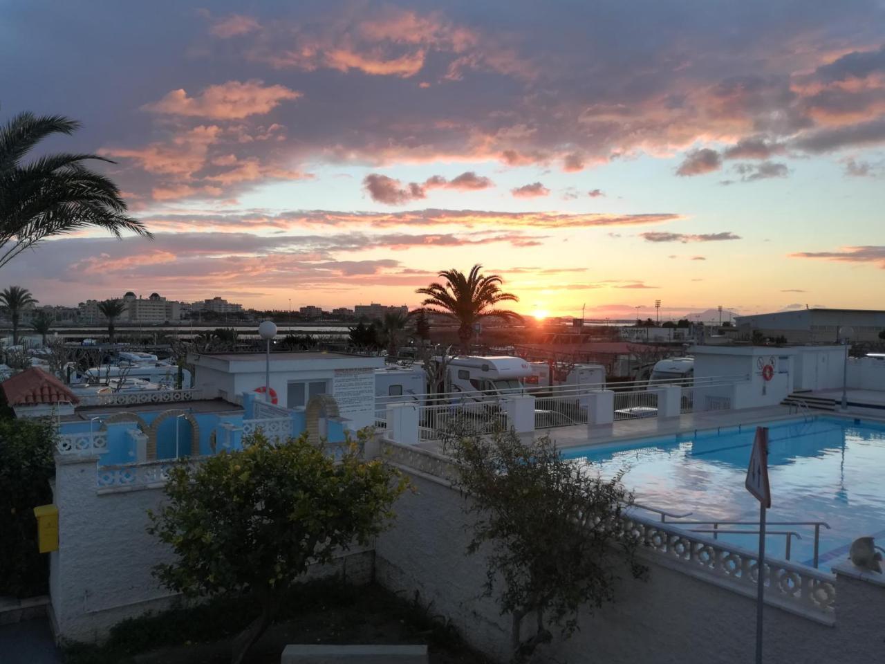Camping Bahia Санта Пола Екстериор снимка